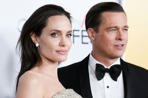 Angelina Jolie požádala o rozvod s Bradem Pittem.