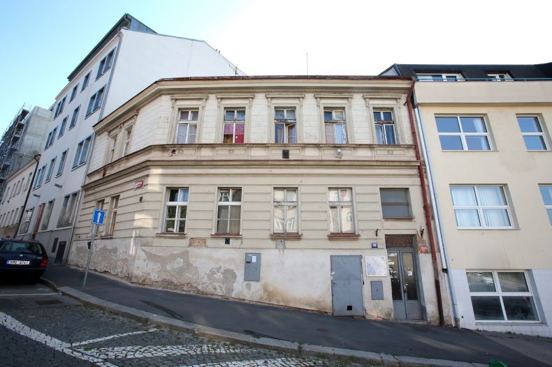 V Primátorské ulici č. 38 v Praze-Libni si můžete zařídit firemní „kancelář“ za 499 korun měsíčně.