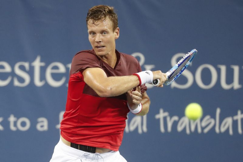 Tomáš Berdych se po zánětu slepého střeva vrátil vítězně. 