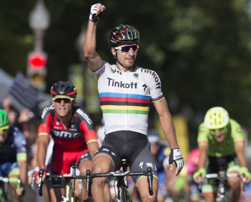 Peter Sagan vyhrál na Eneco Tour další etapu a průběžně vede celkové pořadí.