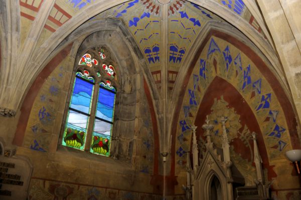 Vnitřek kostela sv. Vavřince.