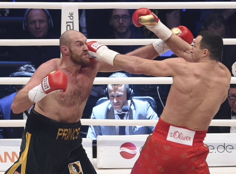 Duel mezi Kličkem a Furym se zatím odkládá. Fury není zdravotně fit.