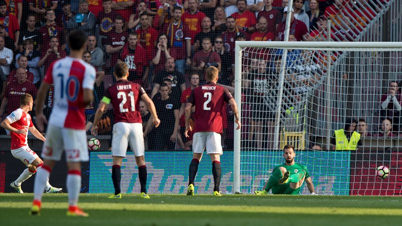 Dno. Sparta prohrála v derby se Slavií 0:2. Dno. Sparta prohrála v derby se Slavií 0:2.