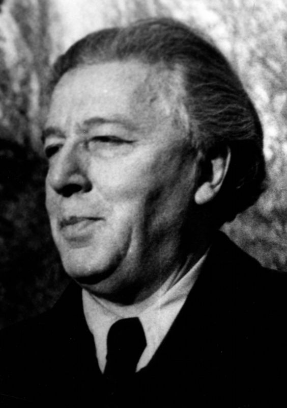 Francouzský básník a surrealista André Breton.