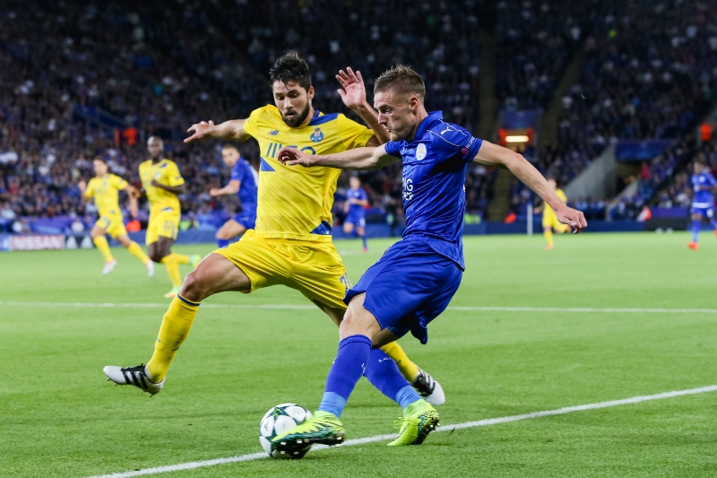 Zatímco v lize Leicester tápe, v Lize mistrů září.