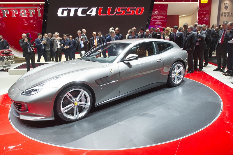 Model GTC4 Lusso T.