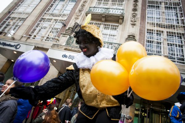 Černý Petr (Zwarte Piet), dávná tradice.