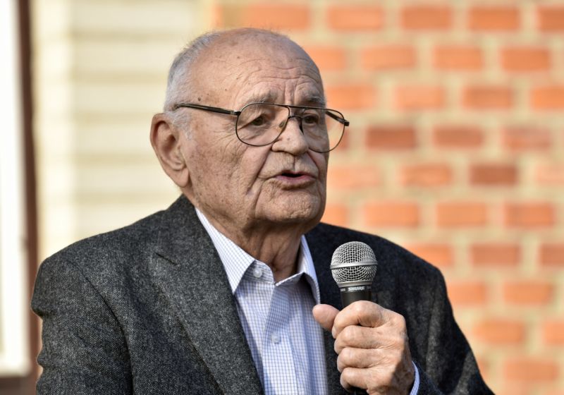 Režisér Václav Vorlíček vzpomínal na hereckého kolegu.