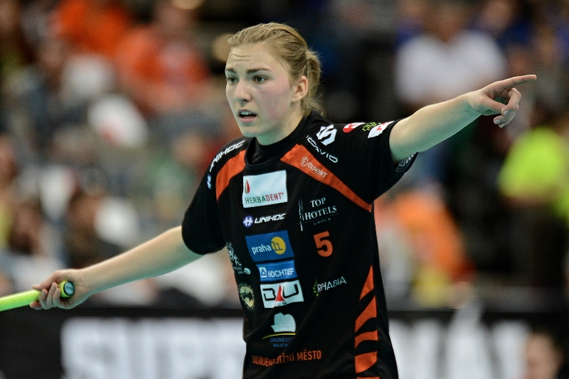 Eliška Krupnová vyhrála florbalovou Ligu mistrů.