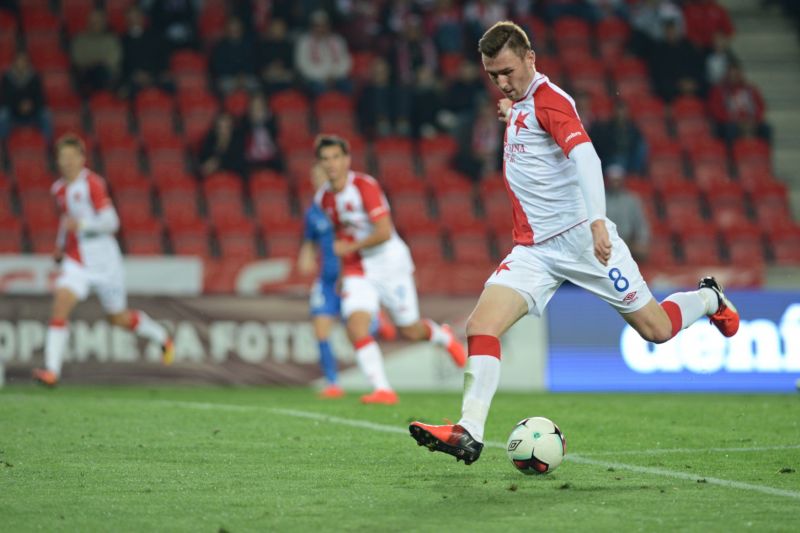 "Když jsem ráno přijížděl na sraz, byl jsem hodně nervózní, protože to přišlo narychlo. Nestihl jsem si pořádně ještě ani vybalit," uvedl útočník Slavie.