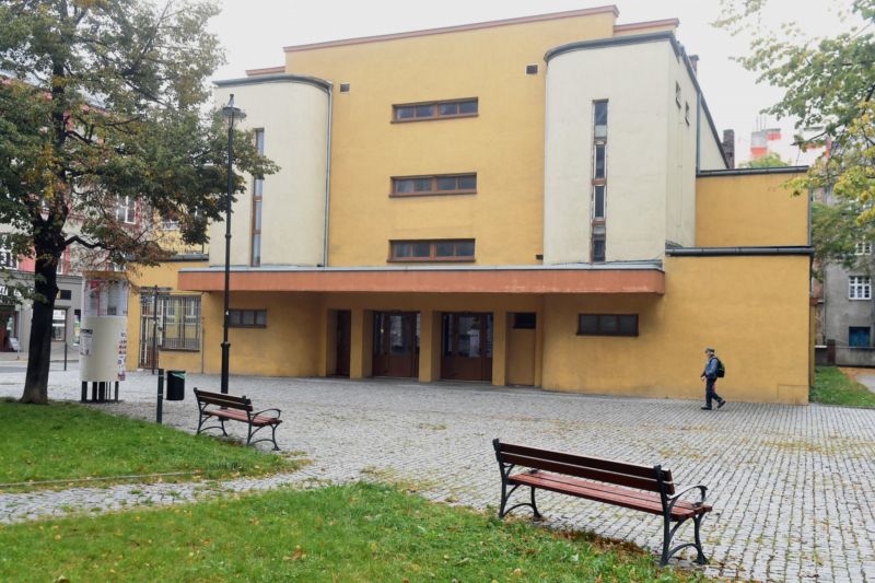 Z bývalého kina Mír vzniká divadlo.