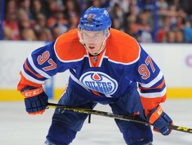 Connor McDavid je nejzářivější hvězdou startu letošního ročníku NHL.