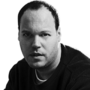 Spisovatel Lavie Tidhar.