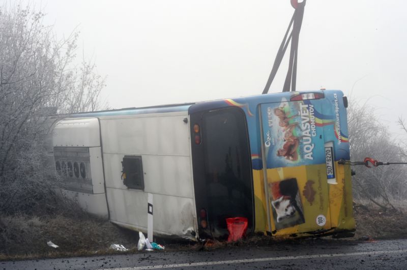 Havarovaný autobus.
