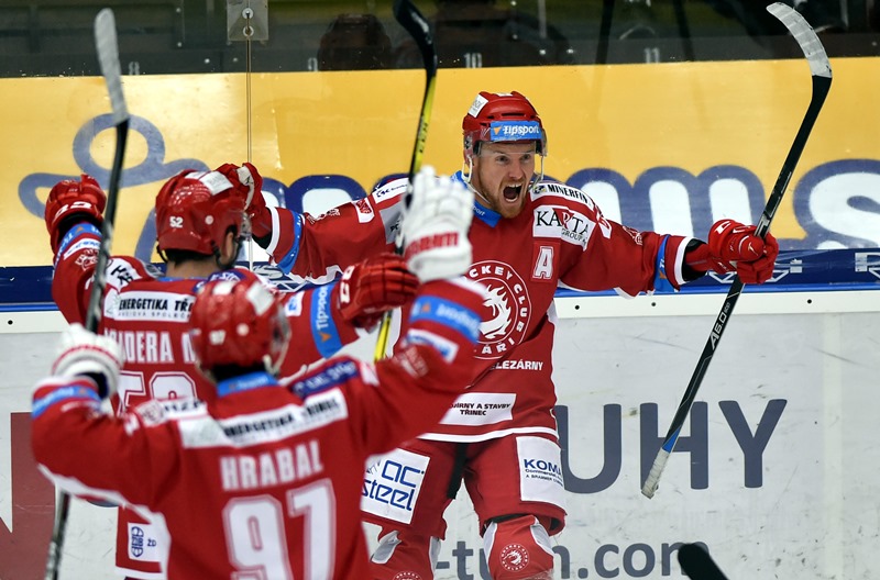 Třinec ve šlágru kola porazil Kometu Brno