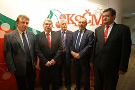 Členové KSČM.
