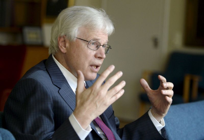 Finský profesor a čerstvý nositel Nobelovy ceny Bengt Holmström. Finský profesor a čerstvý nositel Nobelovy ceny Bengt Holmström.