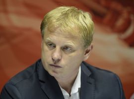 "Nebudu vytahovat čísla, ale podmínky, které hráči mají, jsou dostačující na to, aby vhodně reprezentovali Slavii ve WSM lize," uvedl člen představenstva HC Slavia Praha Vladimír Pitter.
