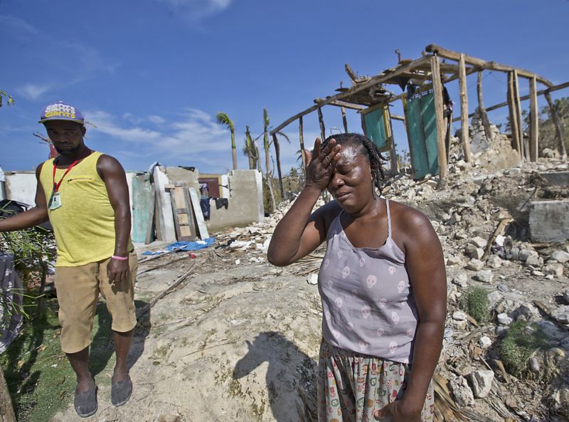 Z lidských obydlí na Haiti mnohdy nezbylo vůbec nic.