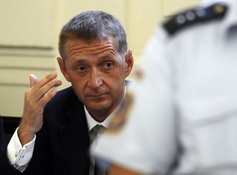 Janoušek u soudu. Janoušek u soudu.
