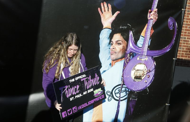 Koncert k uctění památky Prince.
