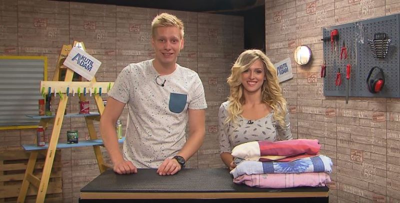 Kutilové z barrandovské show Kutil Adam přichází se skvělou vychytávkou, která všem jednou pro vždy ulehčí zdlouhavé hledání ve skříni. Kutilové z barrandovské show Kutil Adam přichází se skvělou vychytávkou, která všem jednou pro vždy ulehčí zdlouhavé hledání ve skříni.