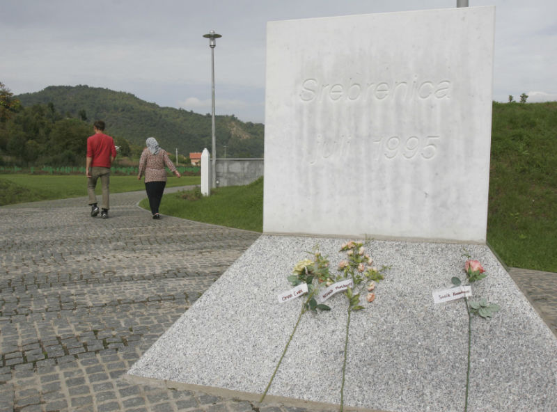 Památník připomínající masakr v Srebrenici.