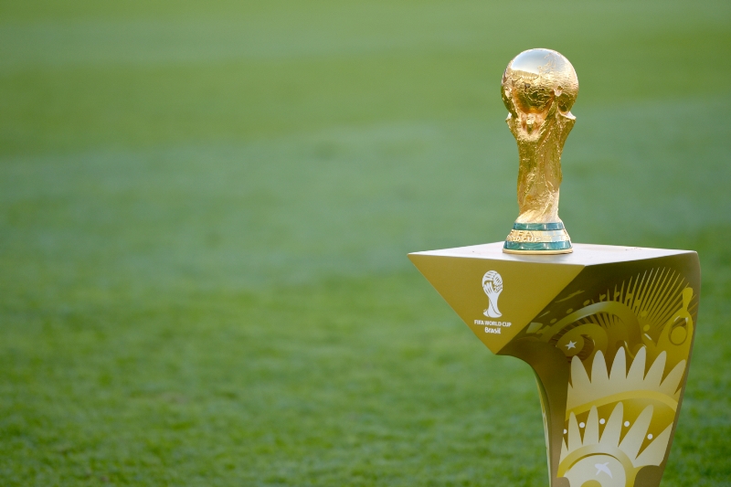 Fotbalové mistrovství světa v roce 2026 s pravděpodobně rozšířeným počtem účastníků se téměř jistě nebude konat v Evropě ani v Asii. 