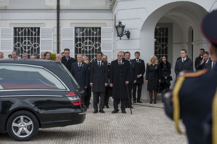 Prezident Miloš Zeman na pohřbu v Bratislavě.