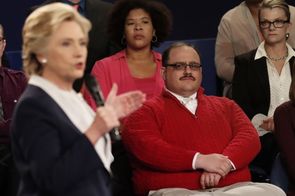 Prezidentské debatě přihlížel Kenneth Bone.