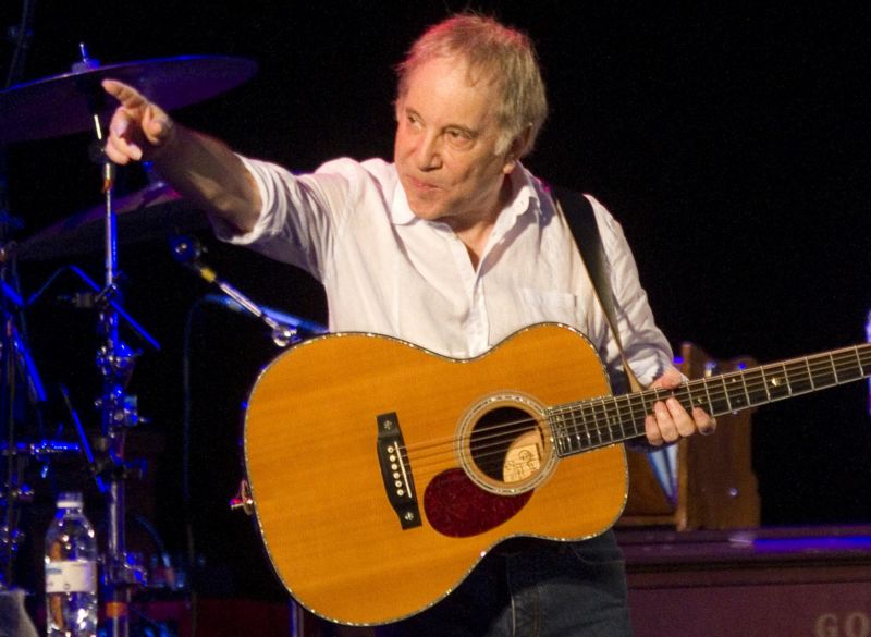 Americký zpěvák Paul Simon.