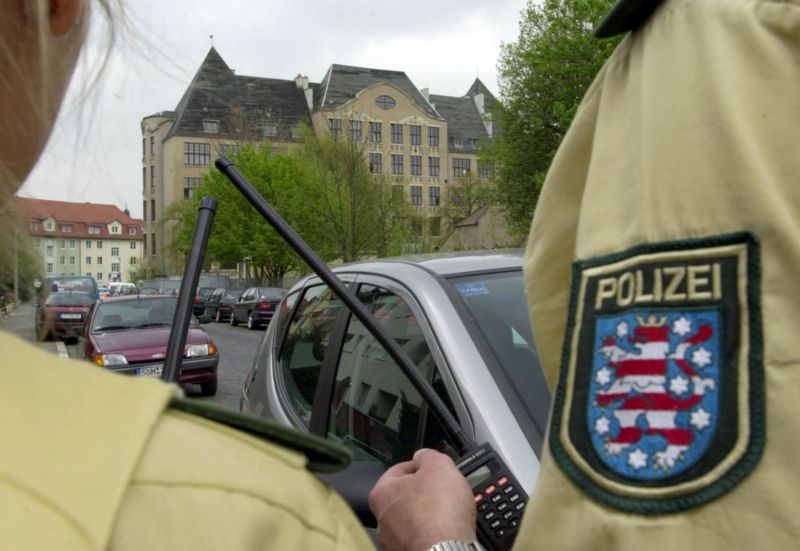 Německá policie zasahuje u školy (ilustrační foto). Německá policie zasahuje u školy (ilustrační foto).