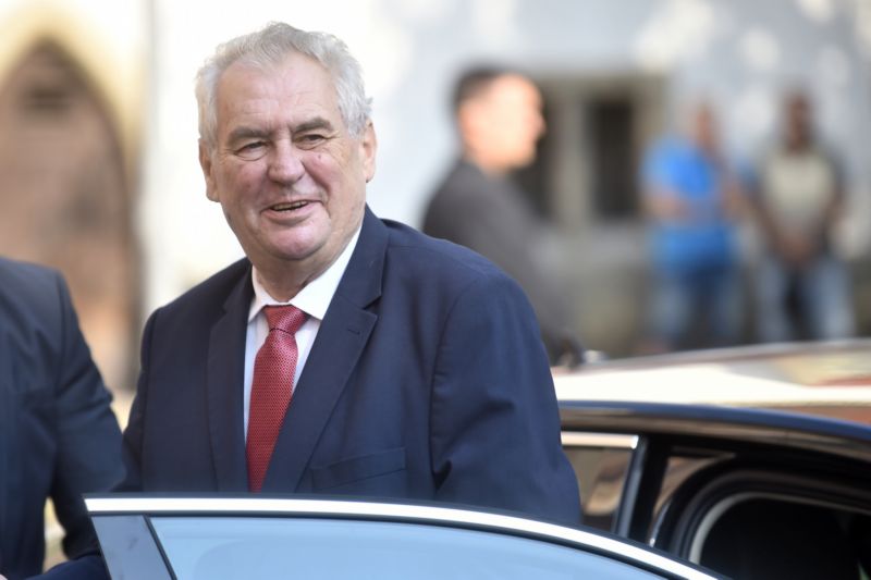 Prezident republiky Miloš Zeman. Prezident republiky Miloš Zeman.