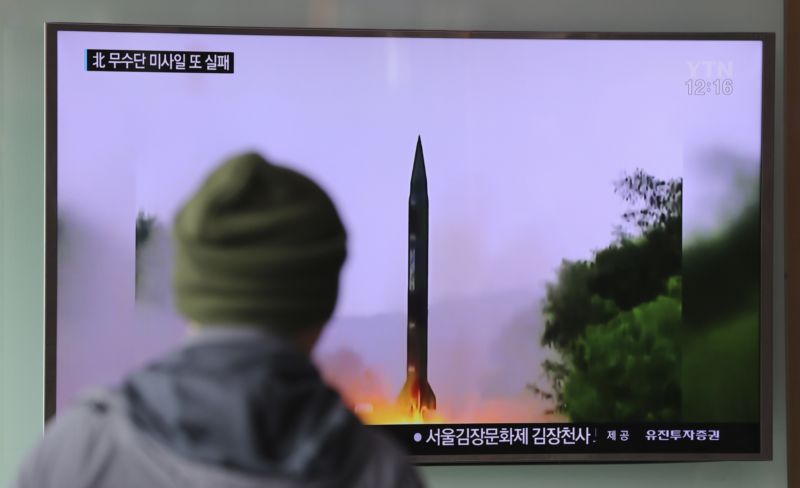 Předchozí, také neúspěšný test rakety Musudan provedla KLDR v sobotu. Předchozí, také neúspěšný test rakety Musudan provedla KLDR v sobotu.