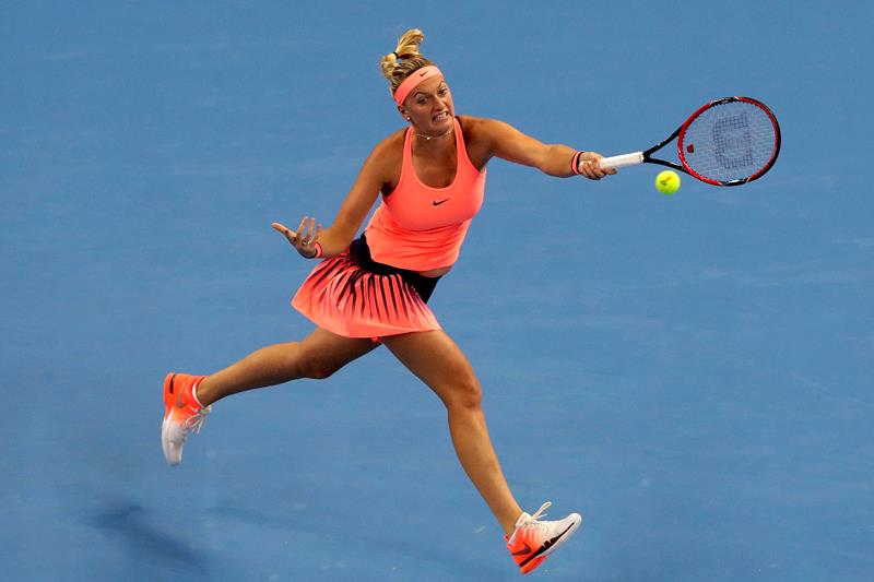 Tenistka Petra Kvitová postoupila v Lucemburku hladce do semifinále. Turnajová jednička deklasovala osmou nasazenou Švédku Johannu Larssonovou za necelou hodinu 6:2, 6:0. Tenistka Petra Kvitová postoupila v Lucemburku hladce do semifinále. Turnajová jednička deklasovala osmou nasazenou Švédku Johannu Larssonovou za necelou hodinu 6:2, 6:0.