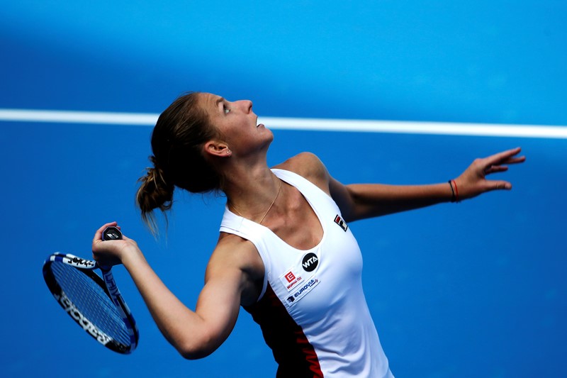 Tenistka Karolína Plíšková se na Turnaji mistryň v Singapuru utká v Bílé skupině s polskou obhájkyní titulu Agnieszkou Radwaňskou a Garbiňe Muguruzaovou ze Španělska.
