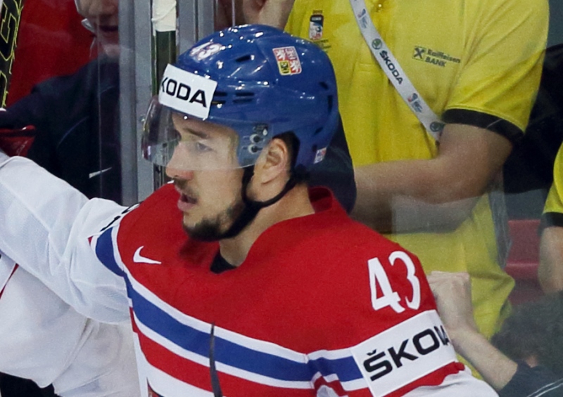 Útočník Jan Kovář dal gól a na další přihrál při vítězství hokejistů Magnitogorsku 5:1 v pátečním utkání KHL na ledě Chabarovsku.