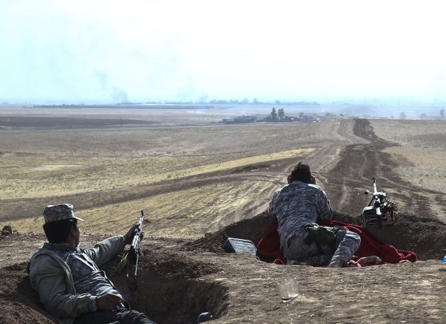 Snímek z bojiště v blízkosti iráckého města Mosul.