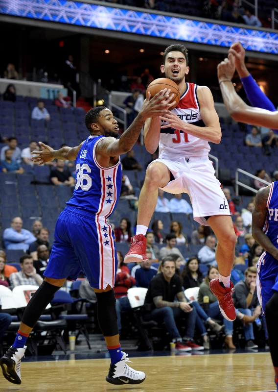Český basketbalista Tomáš Satoranský.