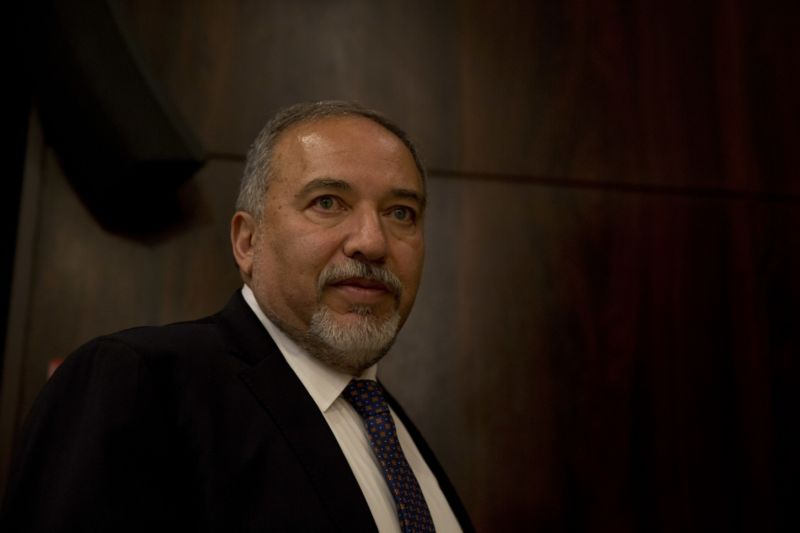 Izraelský ministr obrany Avigdor Lieberman. Izraelský ministr obrany Avigdor Lieberman.