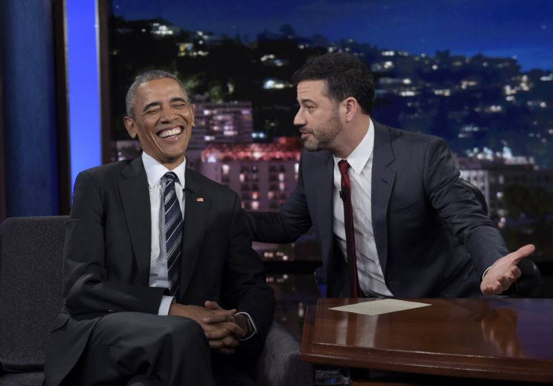 Prezident Barack Obama a moderátor Jimmy Kimmel.