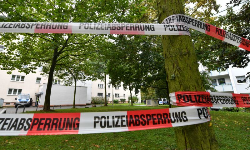 Ve městě Chemnitz kvůli nálezu bomby evakuovali kolem 17.500 lidí. Ve městě Chemnitz kvůli nálezu bomby evakuovali kolem 17.500 lidí.