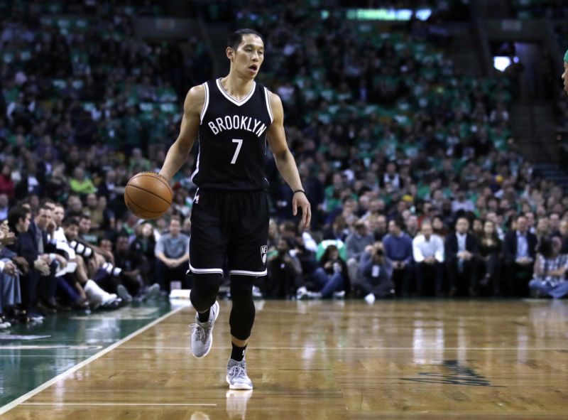 Hvězdný rozehrávač NBA Jeremy Lin.