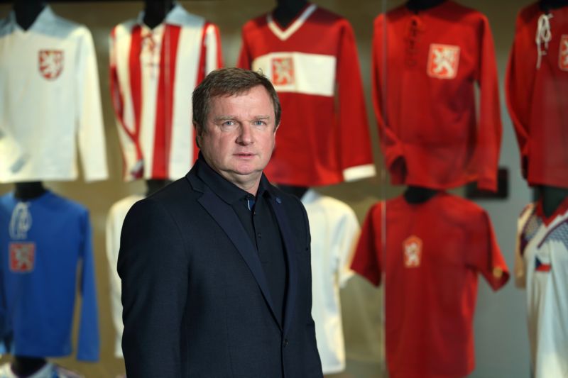 "Hráli jsme výborně a porazili velmi silného soupeře, který patří mezi nejlepší v Rusku. Je to pro nás hodně cenný výsledek," uvedl Vrba po vítězství.
