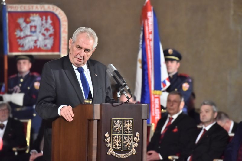 Prezident Miloš Zeman hovoří při příležitosti svátku Dne vzniku samostatného československého státu na Pražském hradě, kde uděloval státní vyznamenání.
