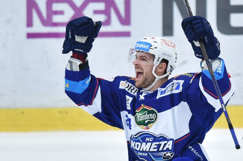 Útočník Komety Brno Michal Gulaši.