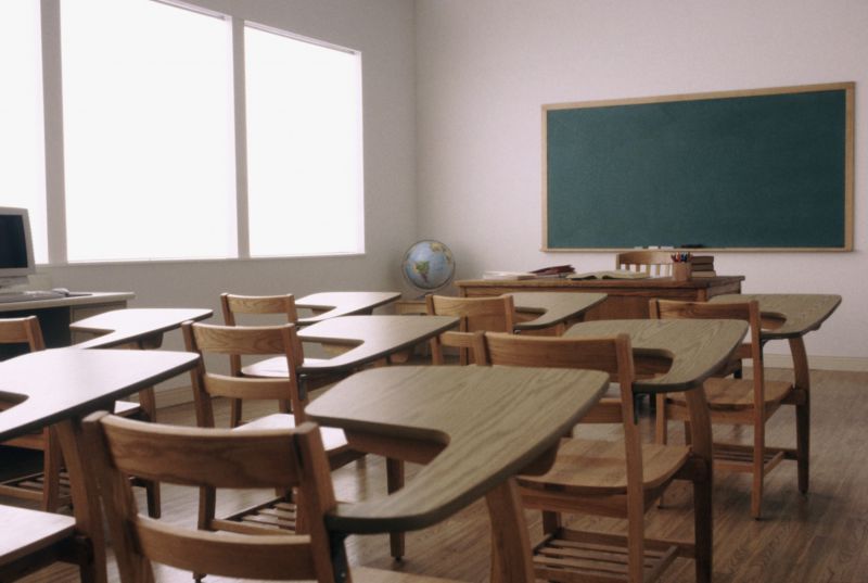 O možnostech prevence rizikového chování ve školním prostředí se můžete informovat na internetových stránkách prevence-info.cz.