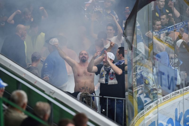 Fanoušci Komety Brno způsobili při zápase v Mladé Boleslavi značné škody.