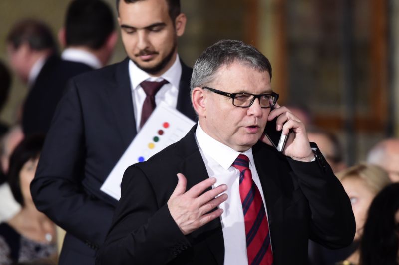 Ministr zahraničí Lubomír Zaorálek. Ministr zahraničí Lubomír Zaorálek.