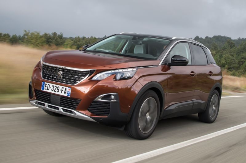 Nepřehlédnutelný, tak by se dal stručně charakterizovat nový model 3008.